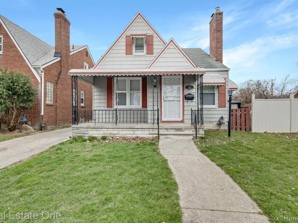 6731 Heyden St, Dearborn Heights, MI 48127