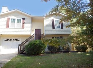 1942 Glenwood Downs Dr, Decatur, GA 30035