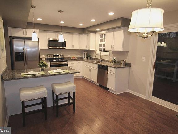 2nd image of 2925 Timber Wood Way
