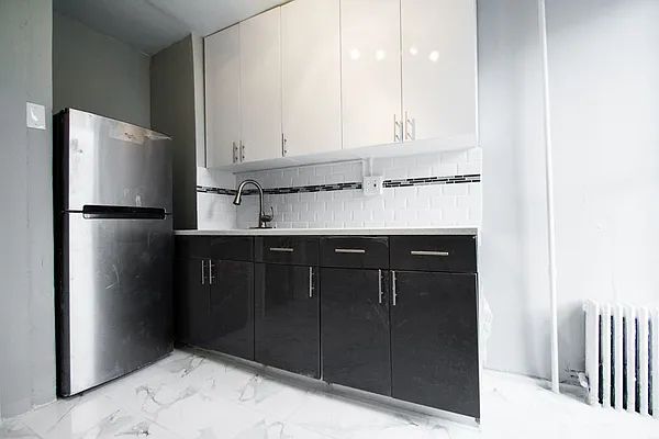 Rented by TheRealEstateCompany.com LLC | media 19