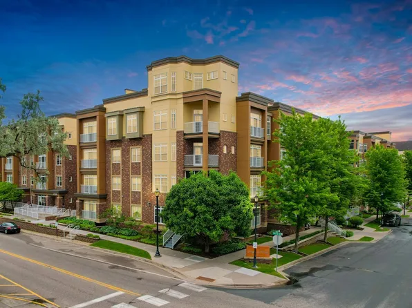 2405 39th Ave NE Unit 402, Saint Anthony, MN 55421