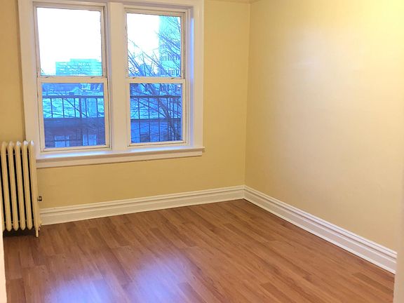 3rd image of 49 Waverly St APT 36