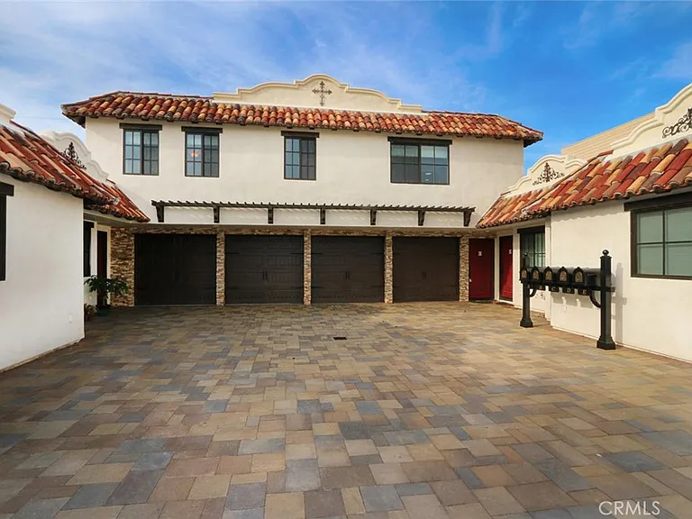 122 Avenida Victoria #B — Photo 2