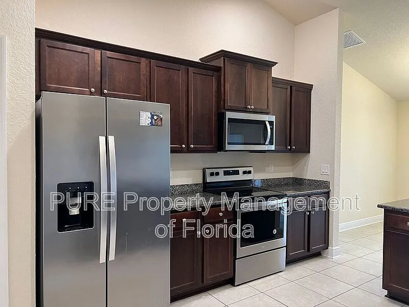 4 bed, 2.0 bath, 1767 sqft, $1,845 — Photo 3