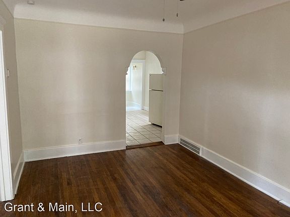 3rd image of 3426 Evaline St #V