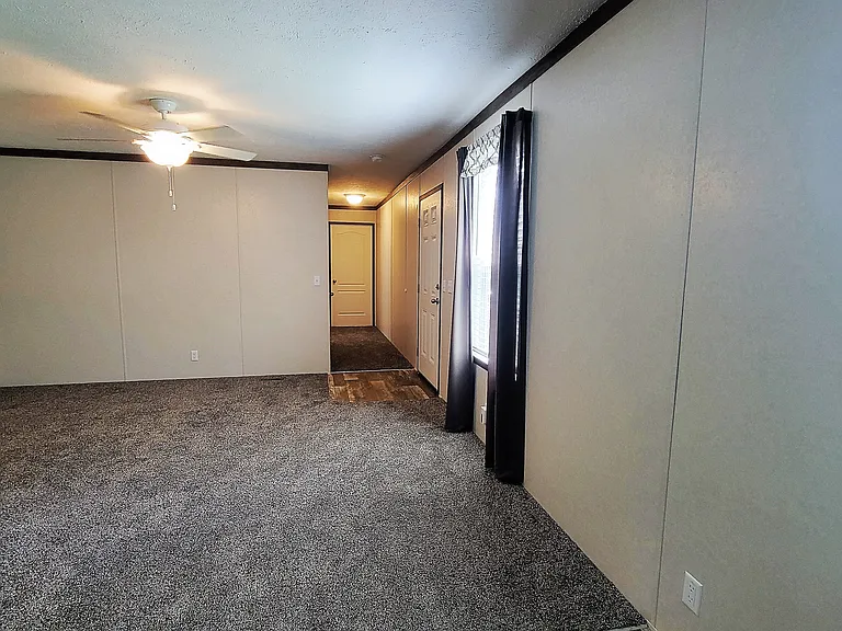 669 Oregon St #669 — Photo 5