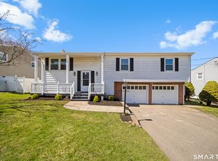 25 Greenview Drive, Waterbury, CT 06708