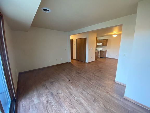 4th image of 139 Talon Pl