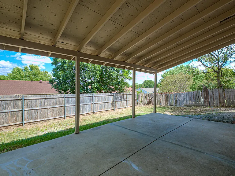 1411 Prentice St — Photo 28