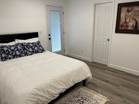 3rd image of 18536 Dorman Ave