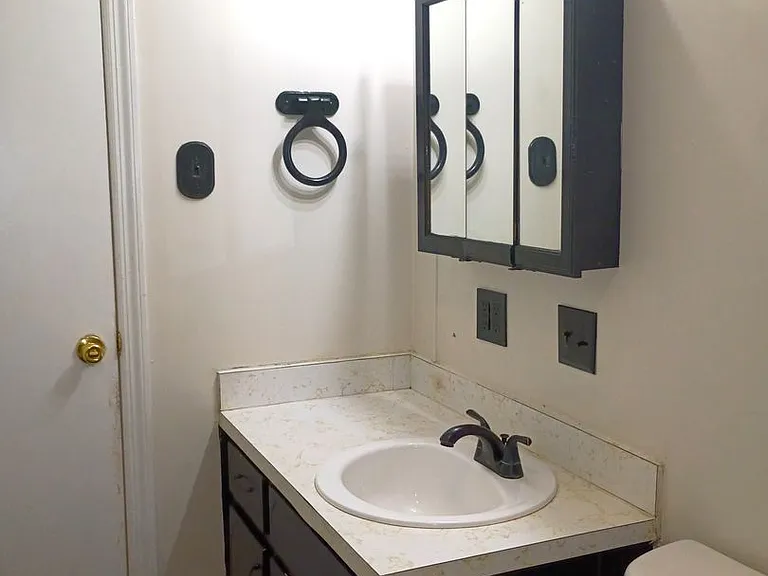 814 Kennedy St — Photo 11