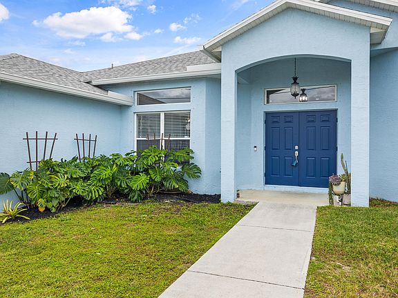 3rd image of 642 SW Saragossa Avenue