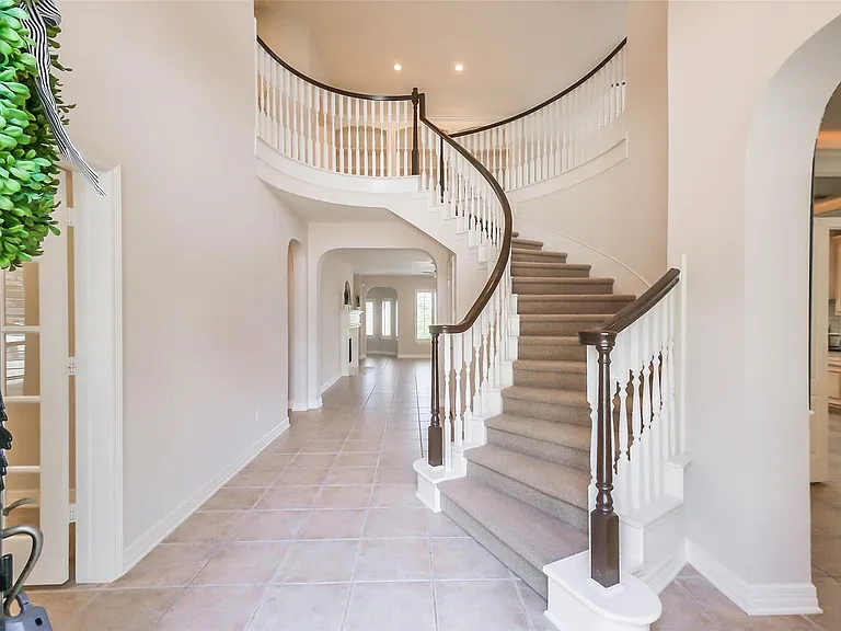 12411 Santiago Cove Ln — Photo 4