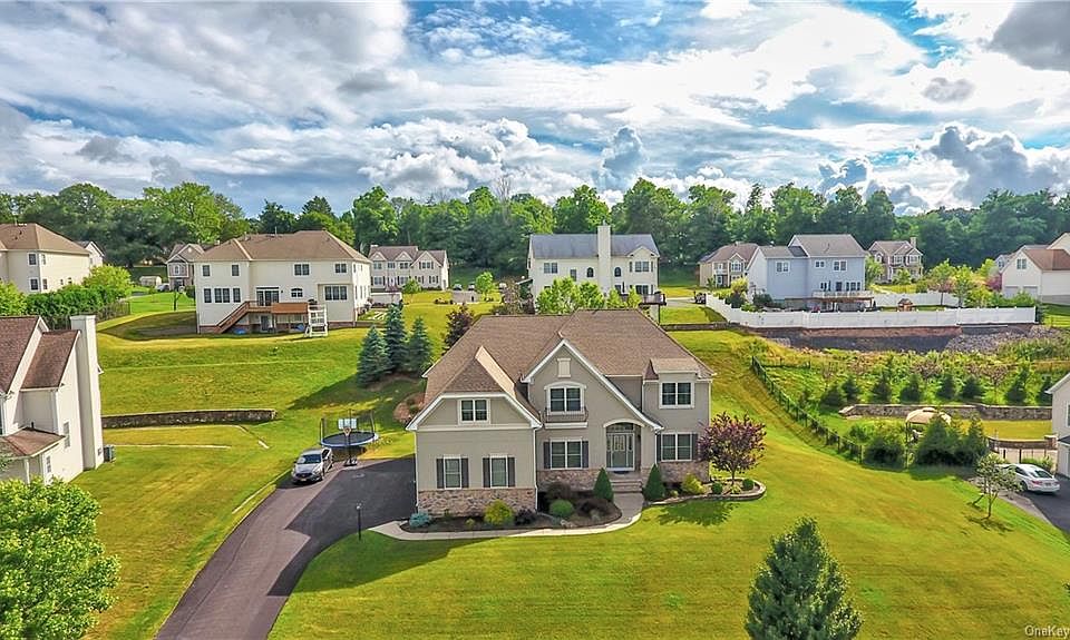 1st image of 78 Fredrick Dr