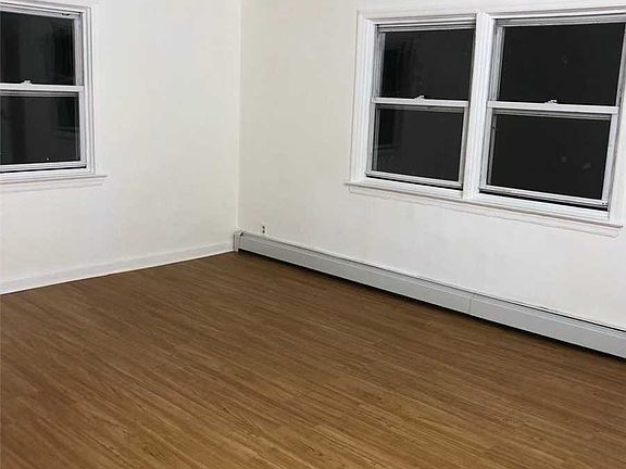 2nd image of 15702 59th Ave Floor 2