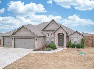 402 Quail Run, Springdale, AR 72762