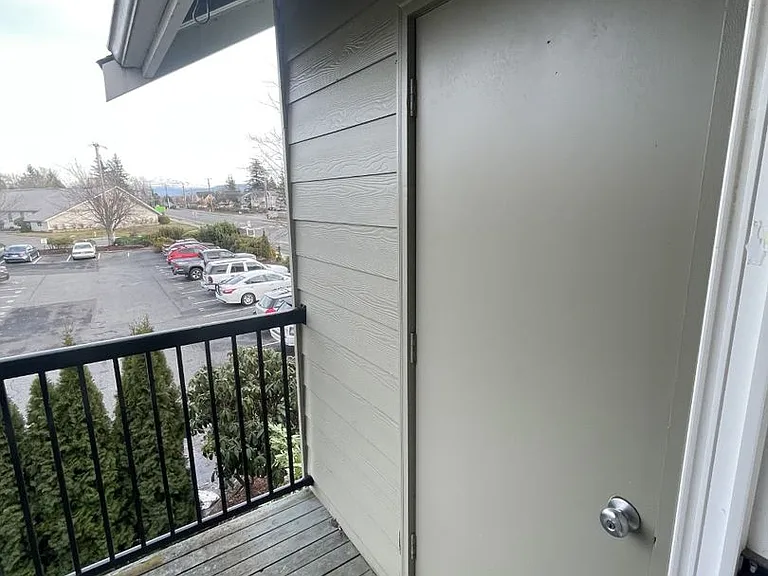 5705 Hendrickson Ave — Photo 4
