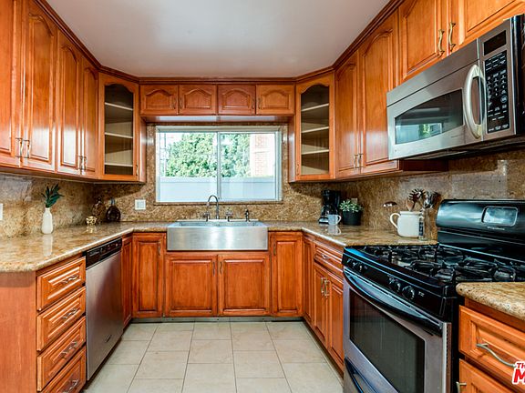 5th image of 221 S Gale Dr Unit 103
