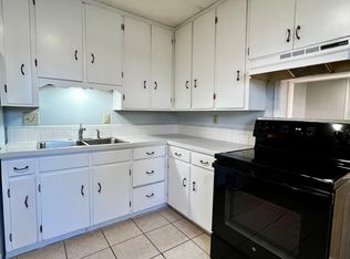 1009 2nd St, Oswego, KS 67356