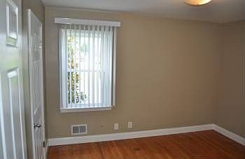 3rd image of 2900 Abigail Dr APT 1
