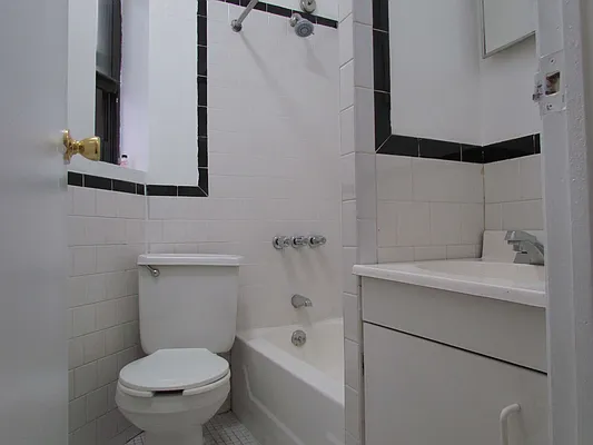 Rented by Landmark Real Estate | media 10