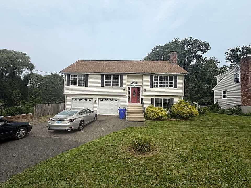 1st image of 555 Butternut St