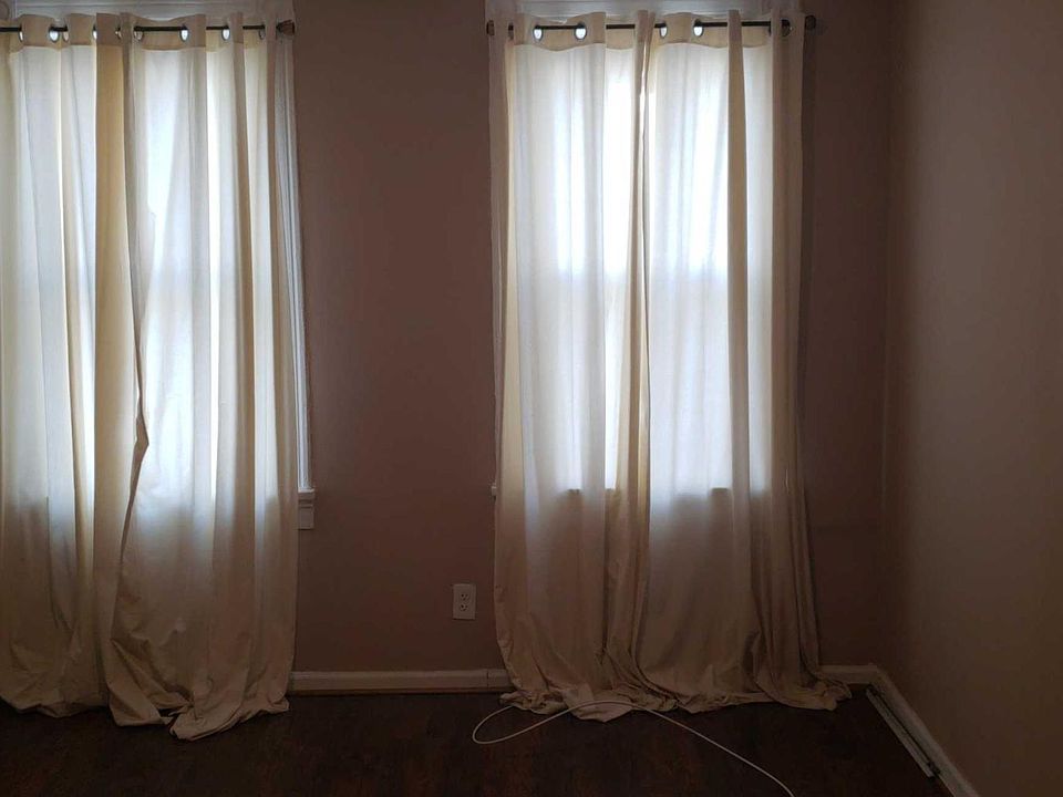 2nd image of 110 Franklin St #1