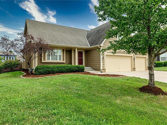 4417 Sw Flintrock Dr Lees Summit Mo 64082 Zillow