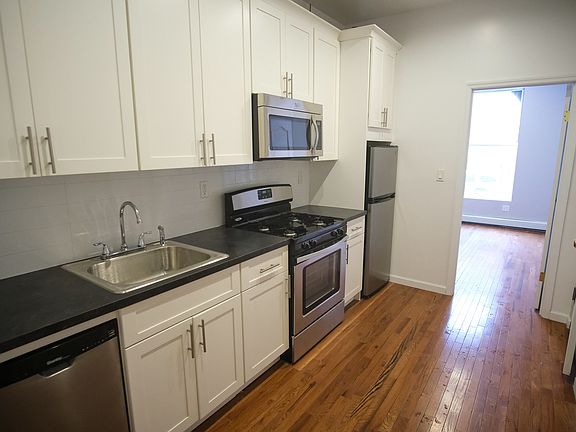 4th image of 167 Morningside Ave #1B