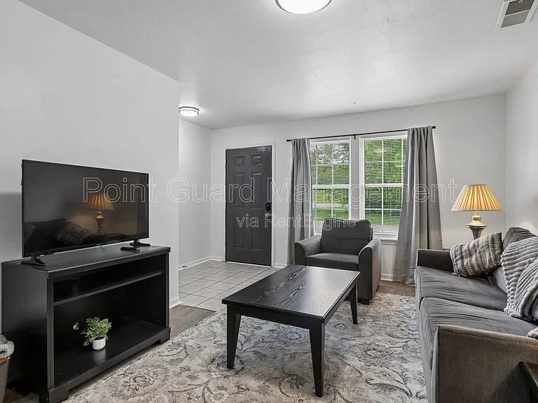 321 W South Ave — Photo 32
