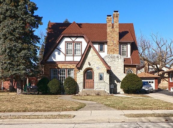 2nd image of 406 Burton Ave