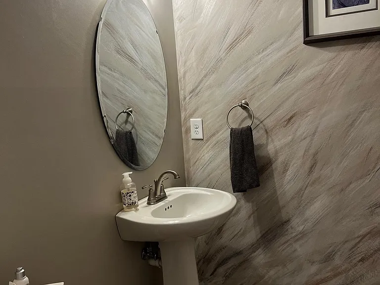 344 Broadberry Ave — Photo 13