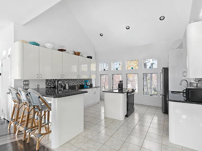 22 Maylen Dr — Photo 8