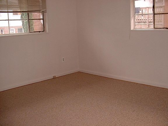 3rd image of 4512 Avamere St
