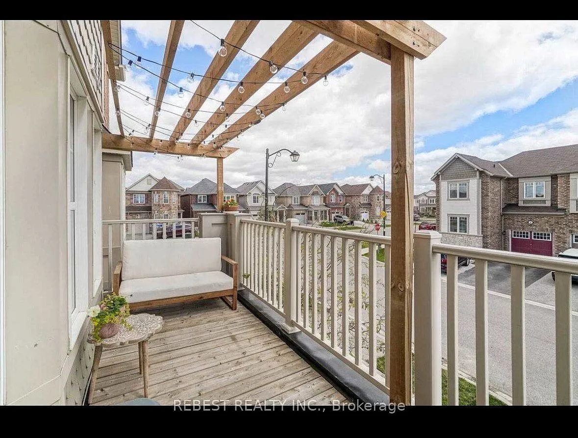 3 bed, $2,950 — Photo 2