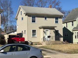 907 Prairie St, Aurora, IL 60506