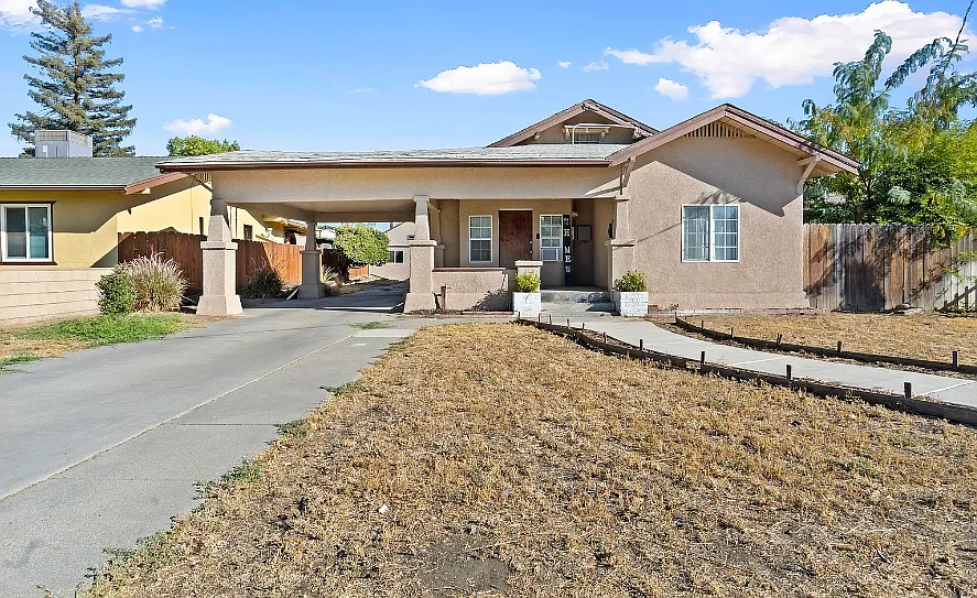 777 E El Monte Way