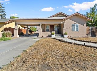 777 E El Monte Way, Dinuba, CA 93618