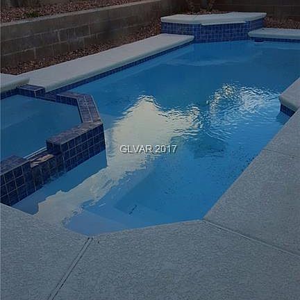4th image of 8674 Keewatin Ct