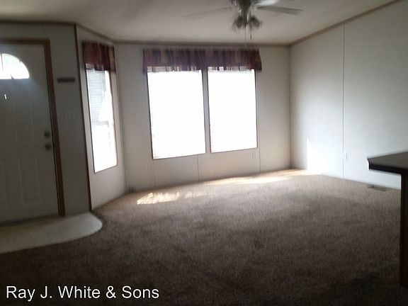 3rd image of 2034 Powers Ave Spc 05