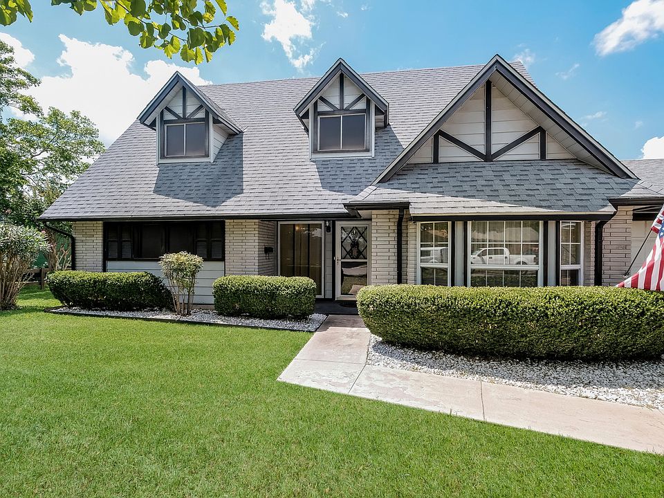1st image of 124 Valley Oak Dr