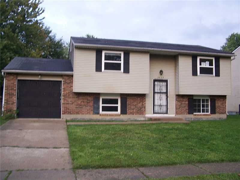 1st image of 2629 N Sheffield Dr