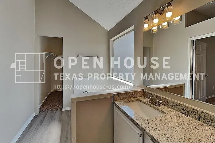 8836 Mystic Trl — Photo 12