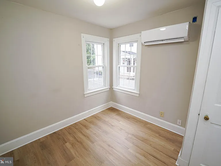 308 N Division St #2 — Photo 17