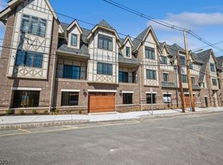 4 Community Pl UNIT 208, Madison, NJ 07940