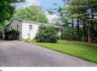 1665 Hillcrest Ln, Aston, PA 19014