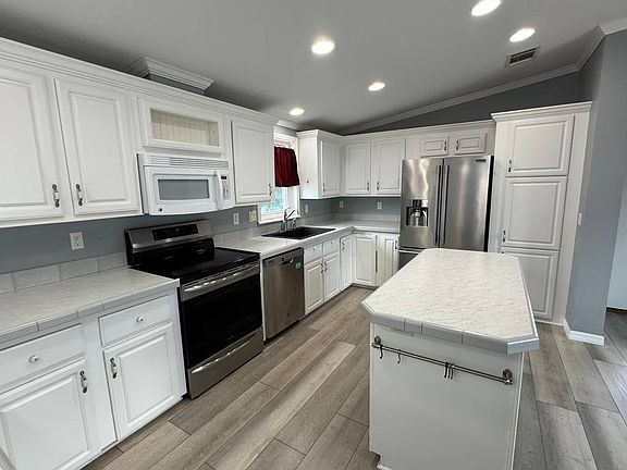 5th image of 6206 Compass Ln