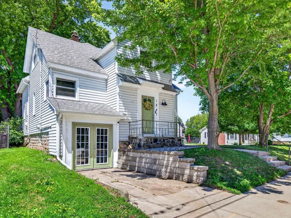 1847 Oregon St, Oshkosh, WI 54902