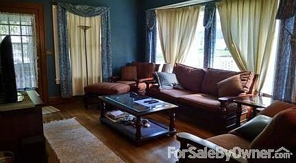 original oak floor and trim