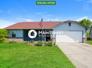 176 Lullaby Ct, Greenfield, IN 46140